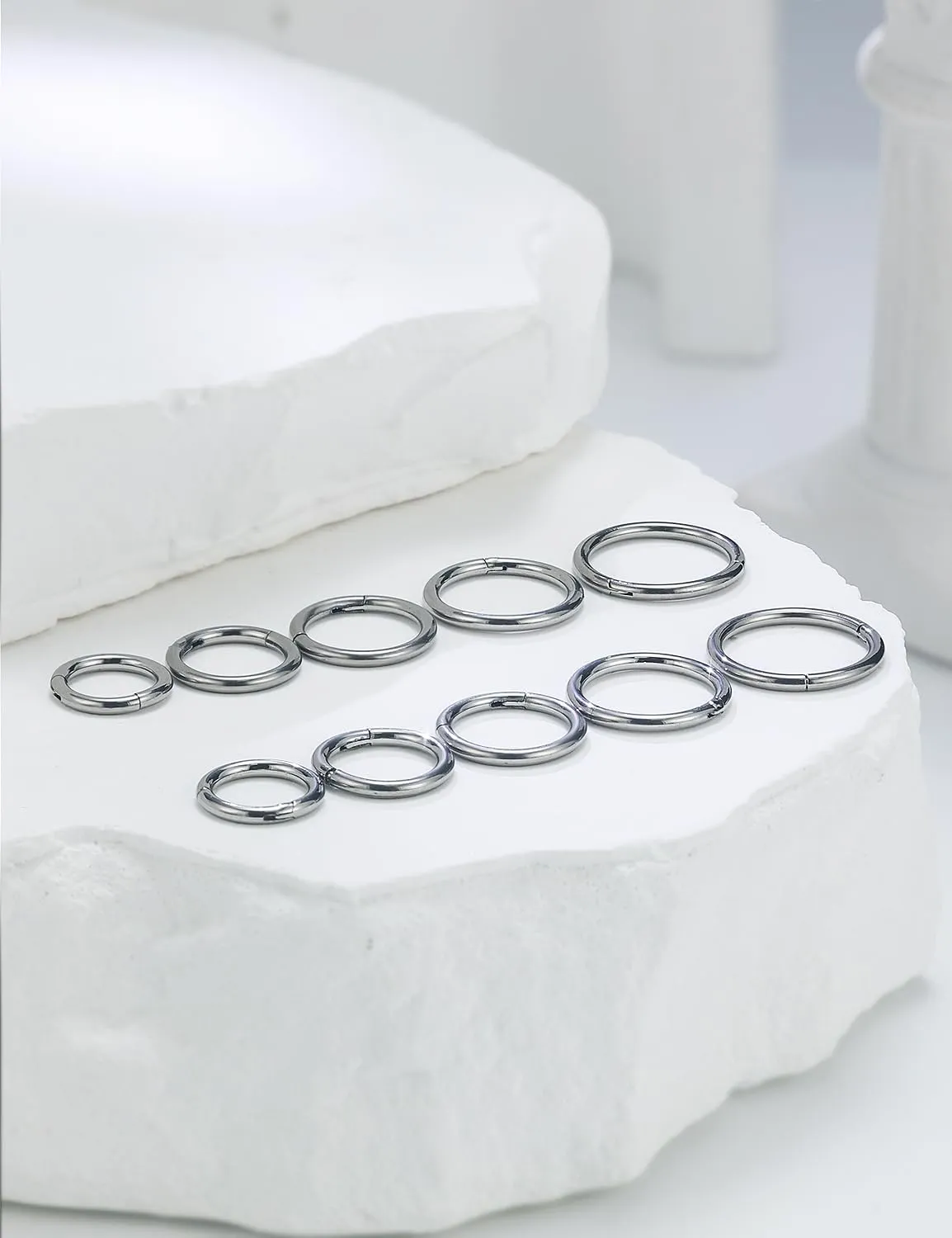 20G 18G 16G 14G F136 Titanium Nose Ring Hoop Seamless Hinged Clicker Segment Septum Nose Lip Ring Hoop Snug Daith Rook Conch Tragus Helix Cartilage Earring Hoop Piercing Jewelry for Women Men