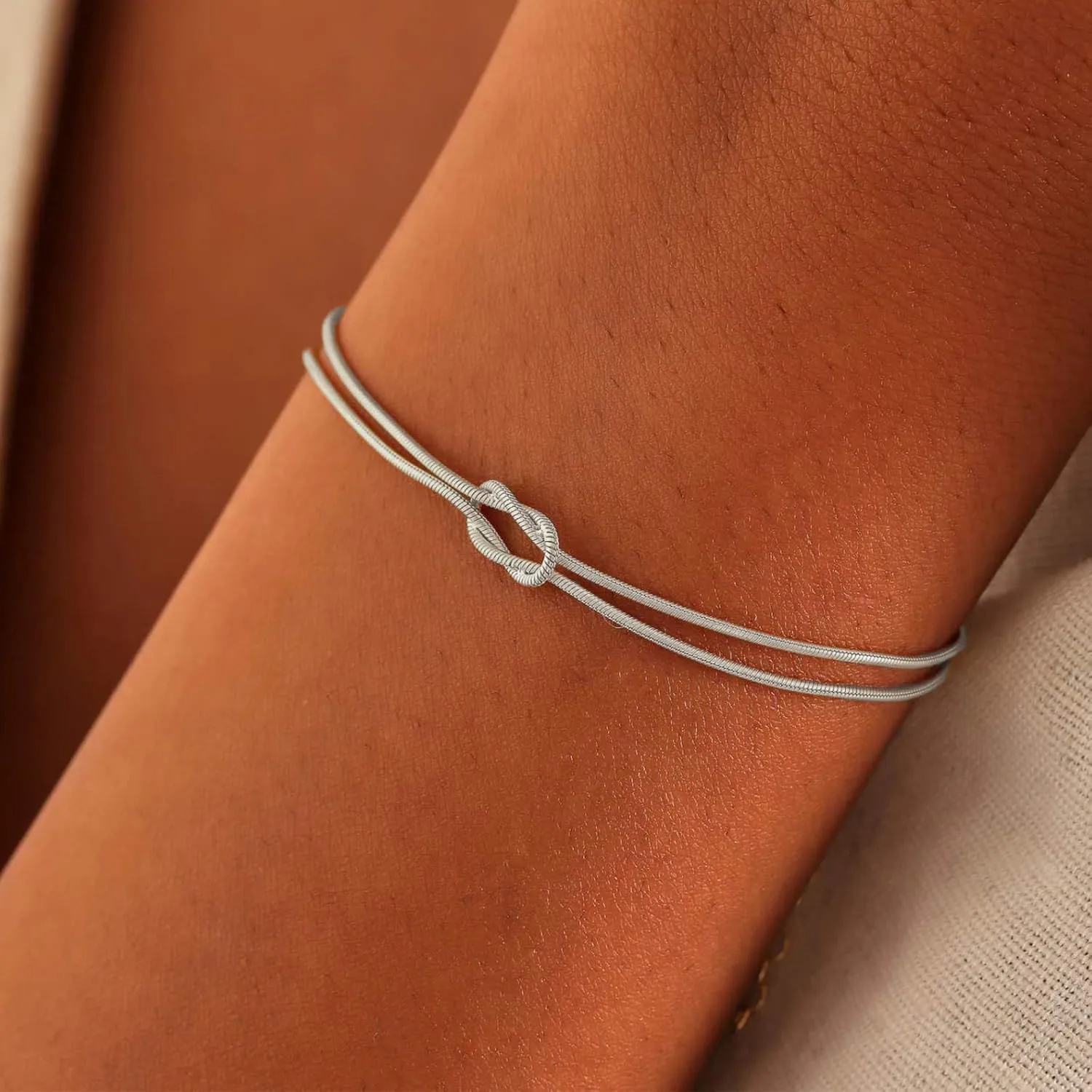 Best Friend Bracelet Love Knot Bracelets for Women Matching Bracelets for Best Friends Friendship Bracelet Kit for 2/3/4/5/6 Sister Matching Bracelets Long Distence Bracelet Birthday Jewelry Gifts
