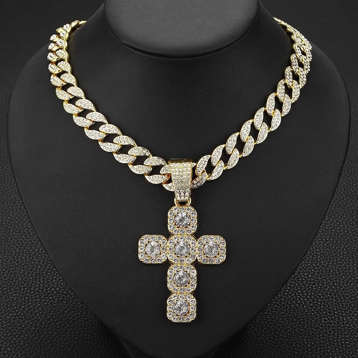 Carved Heart CZ Pendant Cuban Chain Link Choker Necklace for Men Women Fake Diamond Iced out Bling Hip-hop 90s Rapper Rocker Costume Party Jewelry