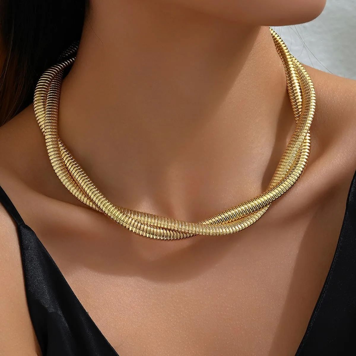 Chunky Snake Choker Necklace Triple Interlocking Snake Collar Necklace Vintage Gold Chain Layered Necklace Snake African Collar Exaggerated Necklace