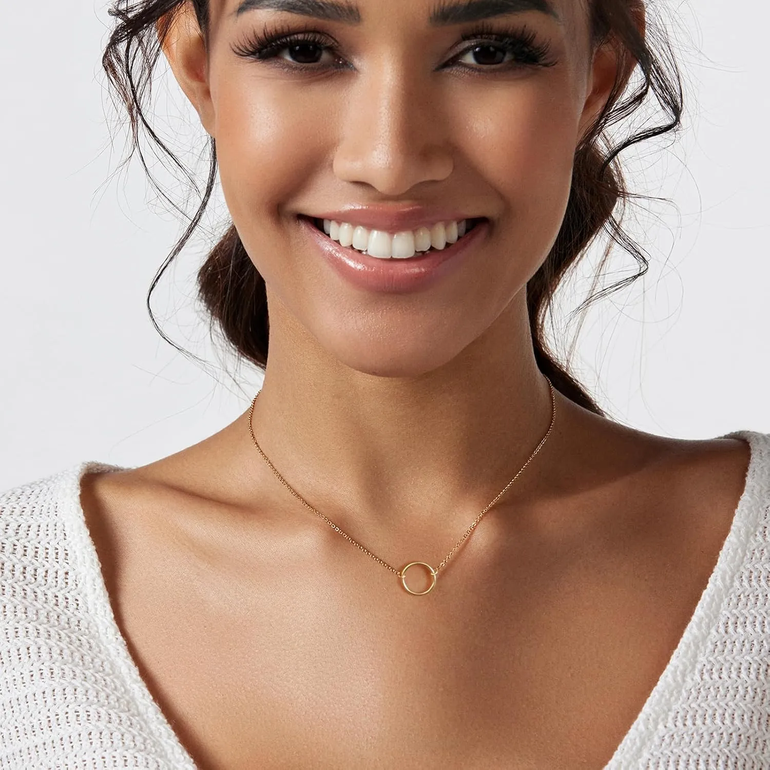 Cute Heart Necklace Dainty 18k Gold Plated Tiny Heart Pendant Choker Necklaces Small Gold Love Open Heart Chain Necklace for Women Simple Gold Necklace for Women Trendy Jewelry