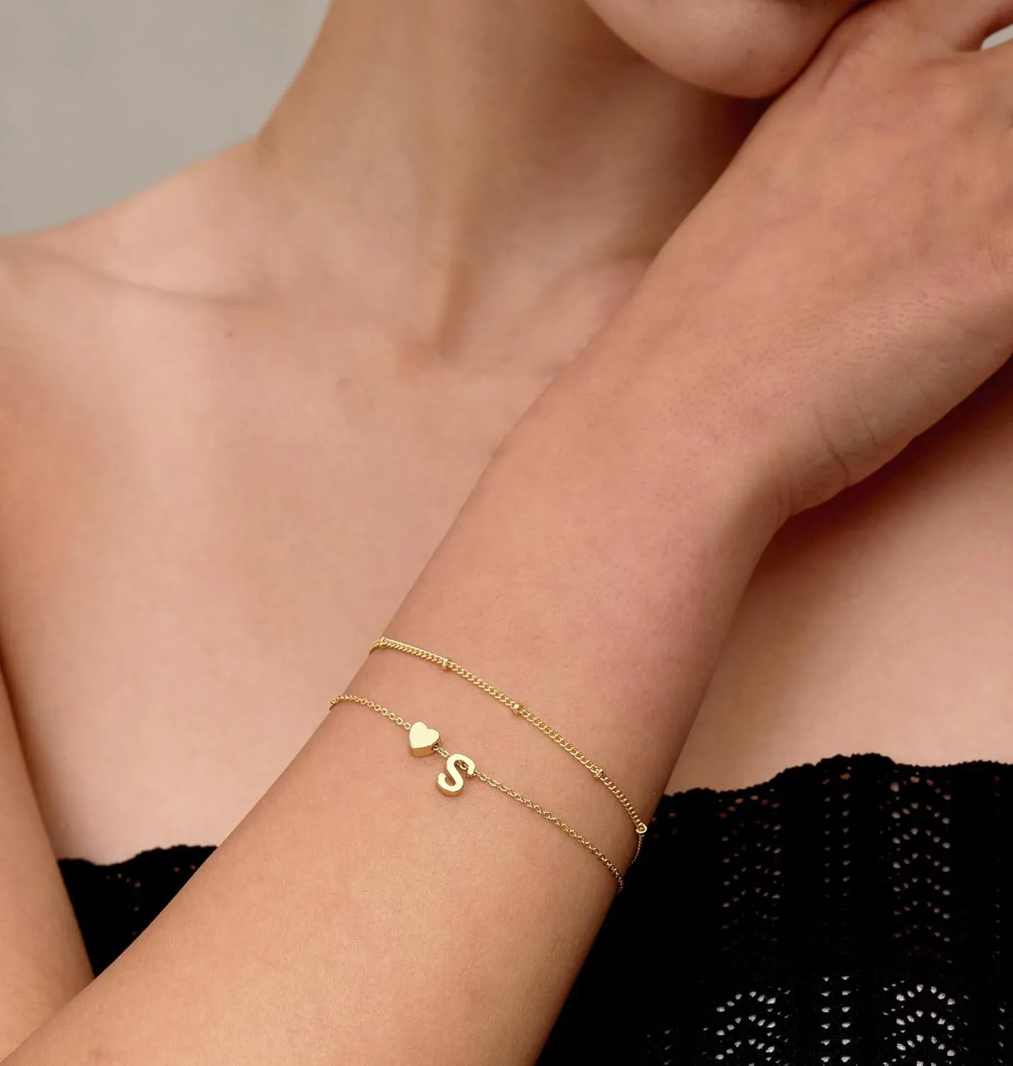 DEARMAY Dainty Initial Heart Gold Bracelets for Women Trendy, 14K Real Gold Letter Charm Bracelet Jewelry Cute Simple Fashion Chain Bracelets for Women Gift