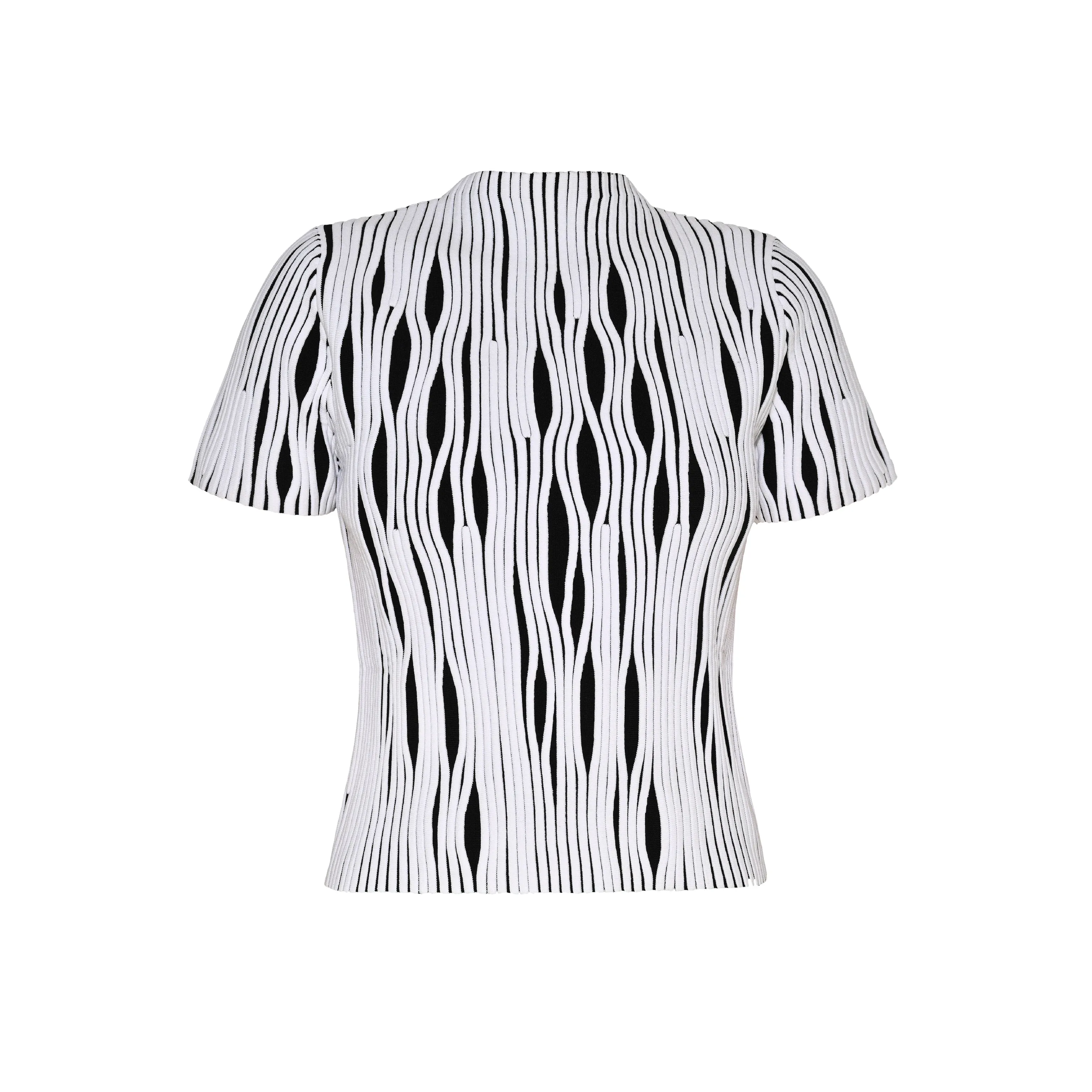 FITTED TEXTURED TOP- BLACK & WHITE