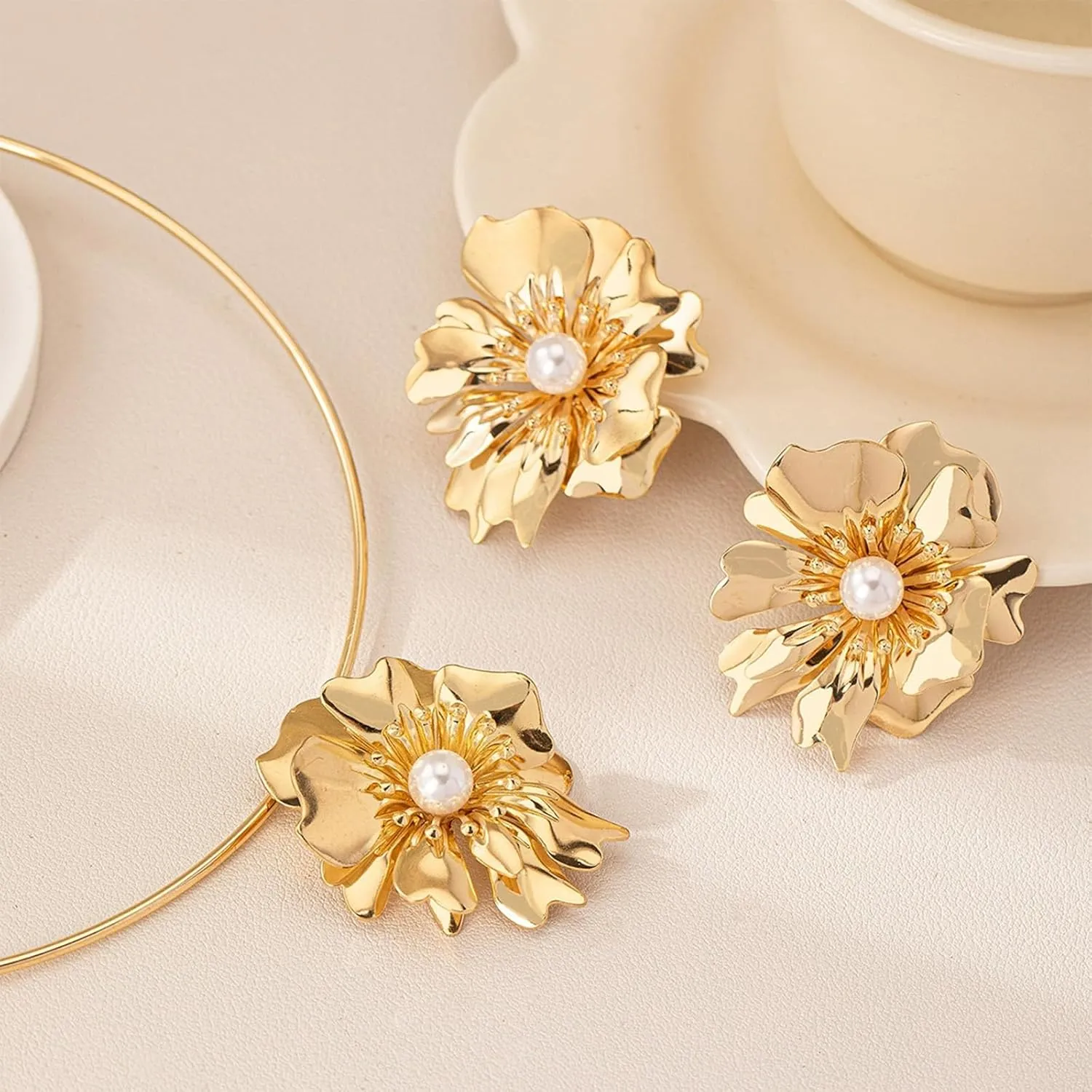 Gold Flower Earrings Necklace Set Flower Jewelry Big Foral Statement Earrings for Women Summer Charm Necklace Beach Vacation Essentials