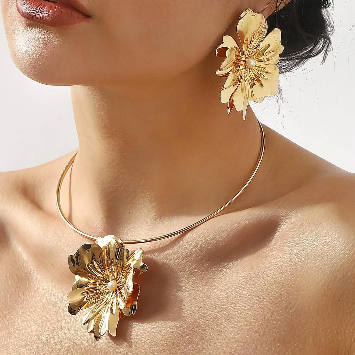 Gold Flower Earrings Necklace Set Flower Jewelry Big Foral Statement Earrings for Women Summer Charm Necklace Beach Vacation Essentials