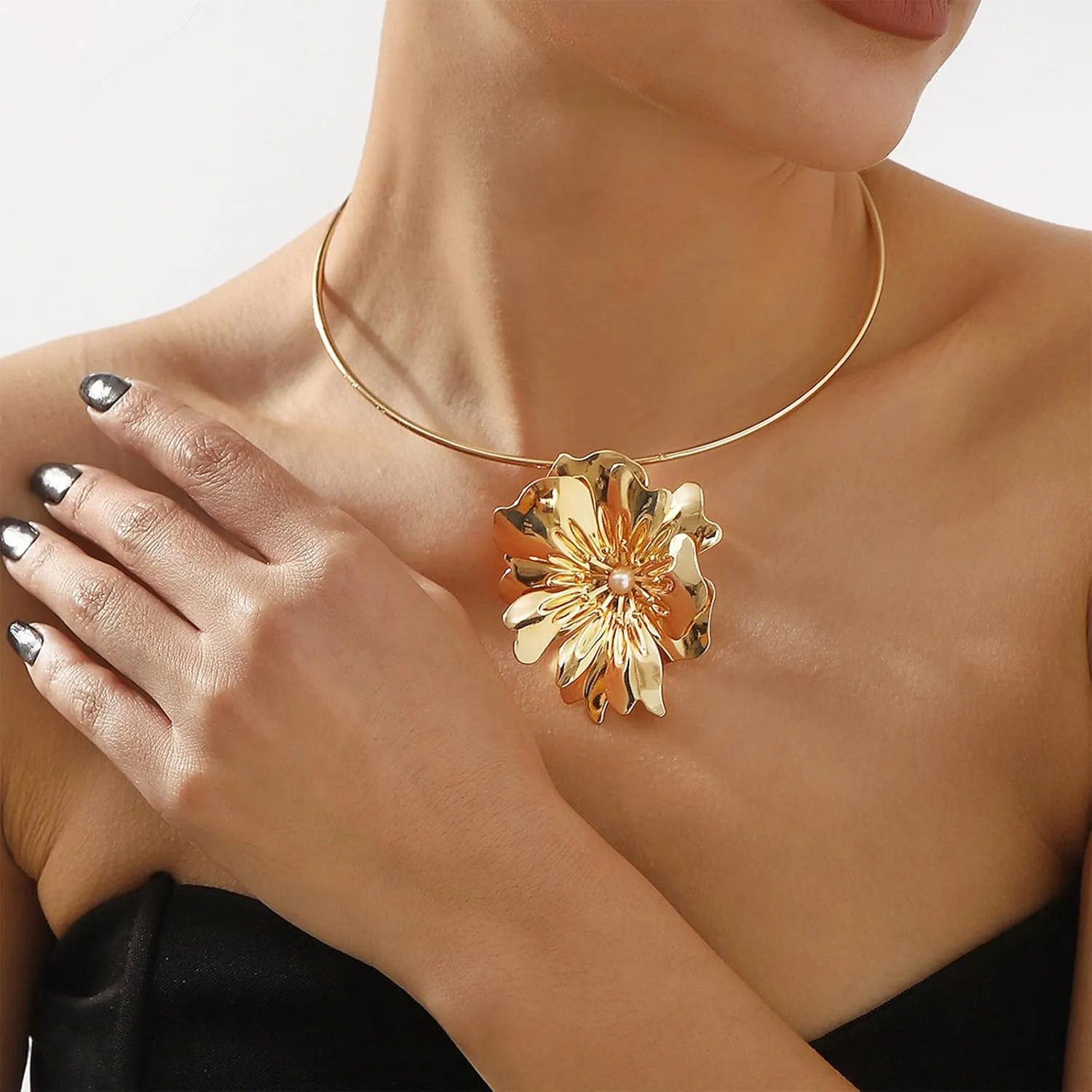Gold Flower Earrings Necklace Set Flower Jewelry Big Foral Statement Earrings for Women Summer Charm Necklace Beach Vacation Essentials