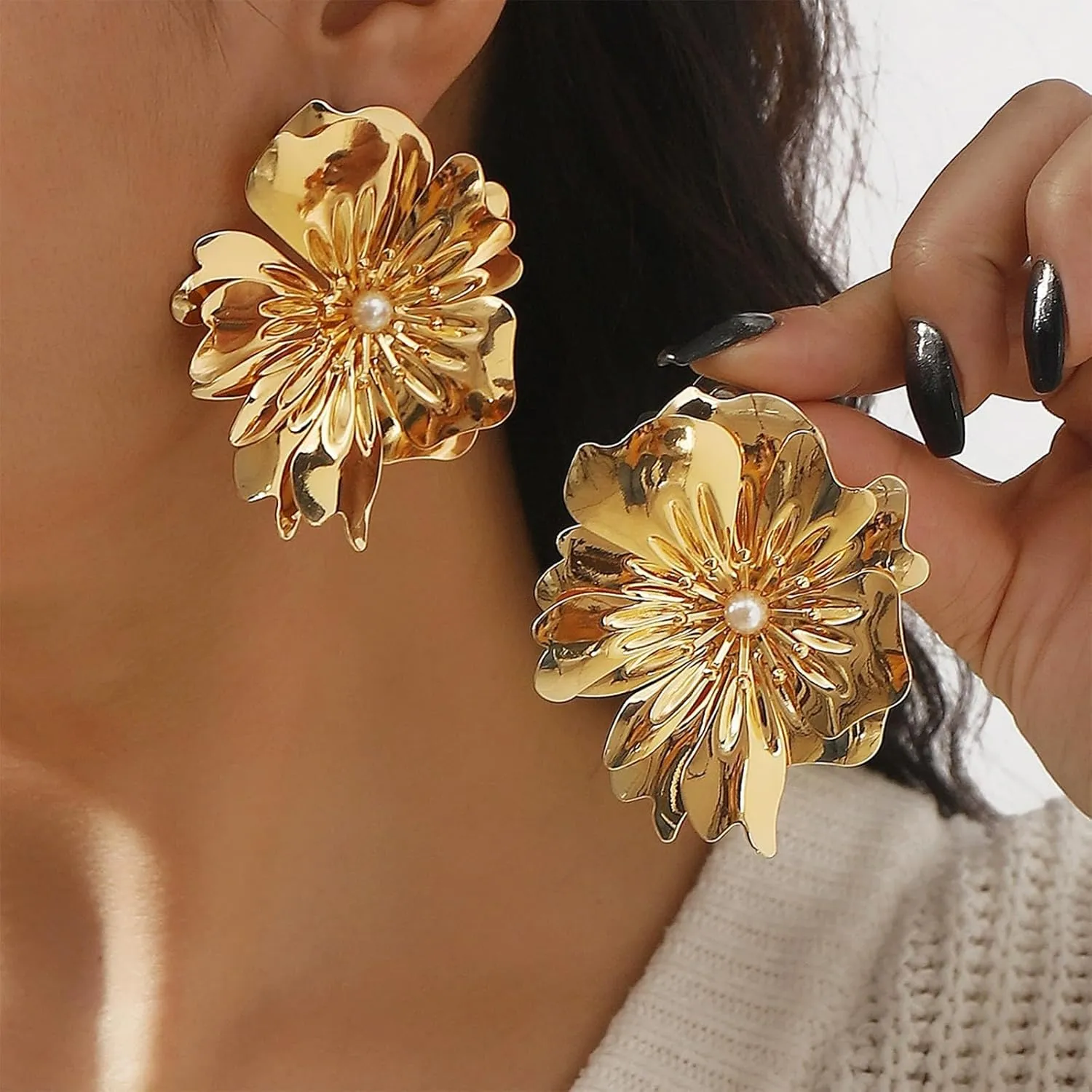 Gold Flower Earrings Necklace Set Flower Jewelry Big Foral Statement Earrings for Women Summer Charm Necklace Beach Vacation Essentials