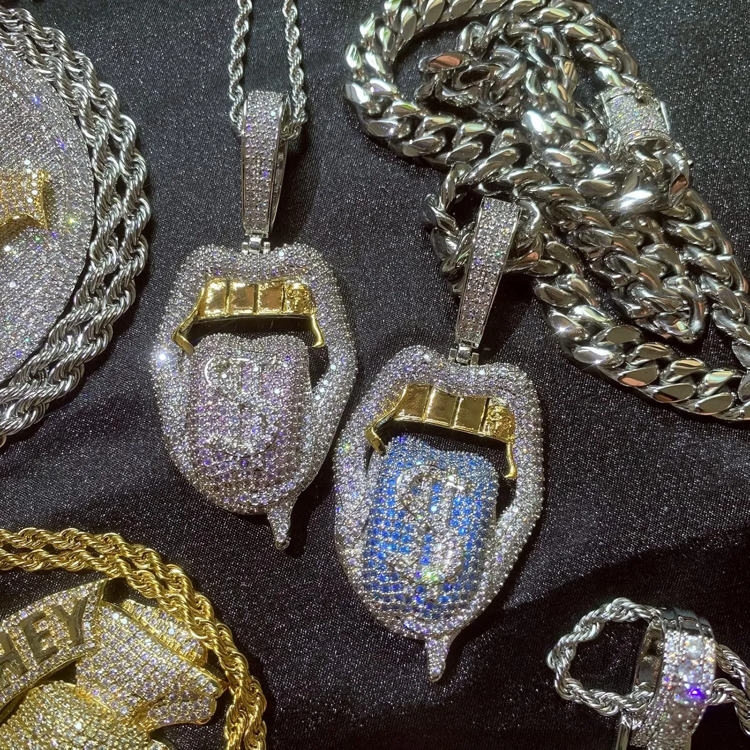 ICEDIAMOND Iced Out Crazy Dollar Blazing Tongue Creative Pendant Necklace, Full Shiny Colored CZ Diamond with White Gold Plated Hip Hop Charm Jewelry for Men