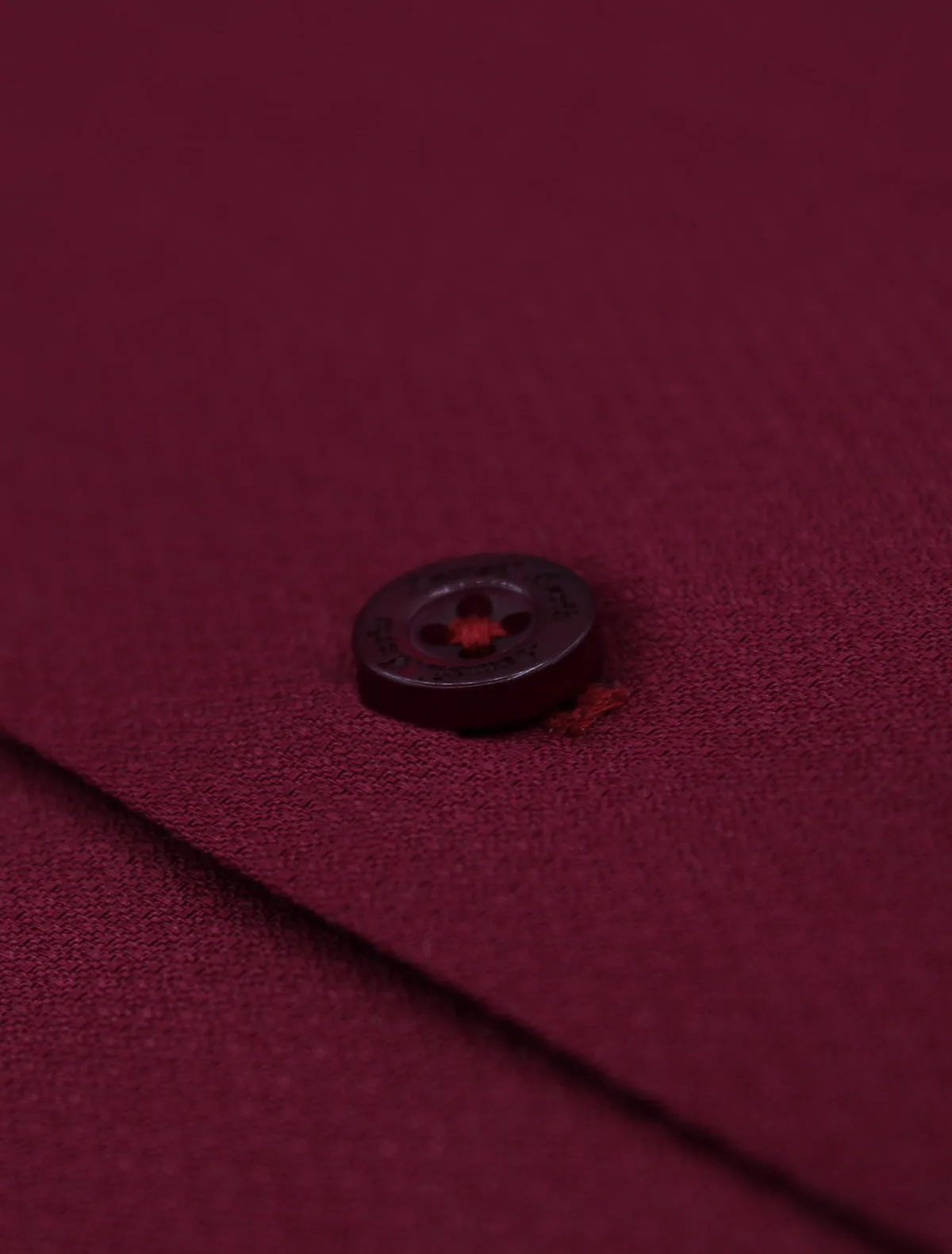 MAROON SELF TEXTURED BUSINESS WEAR SHIRT