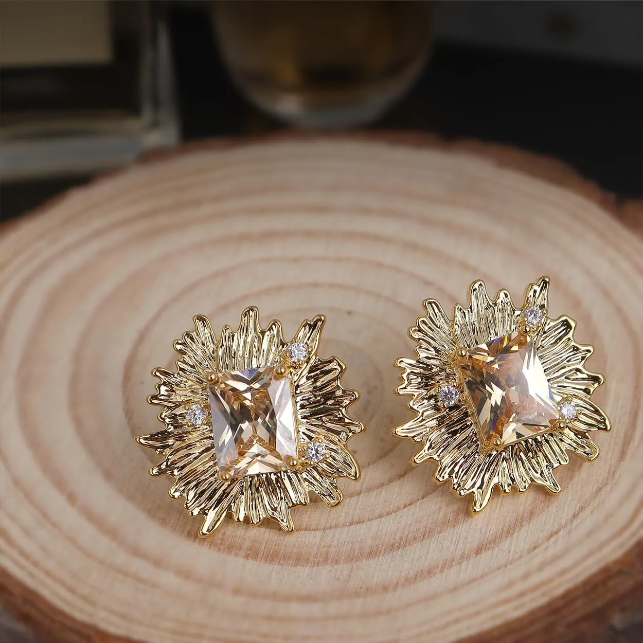Sonateomber Large Gold Stud Earrings for Women, Statement Chunky Pearl Crystal Cubic Zirconia Wedding Bridal Prom Hypoallergenic Fashion Jewelry Gift