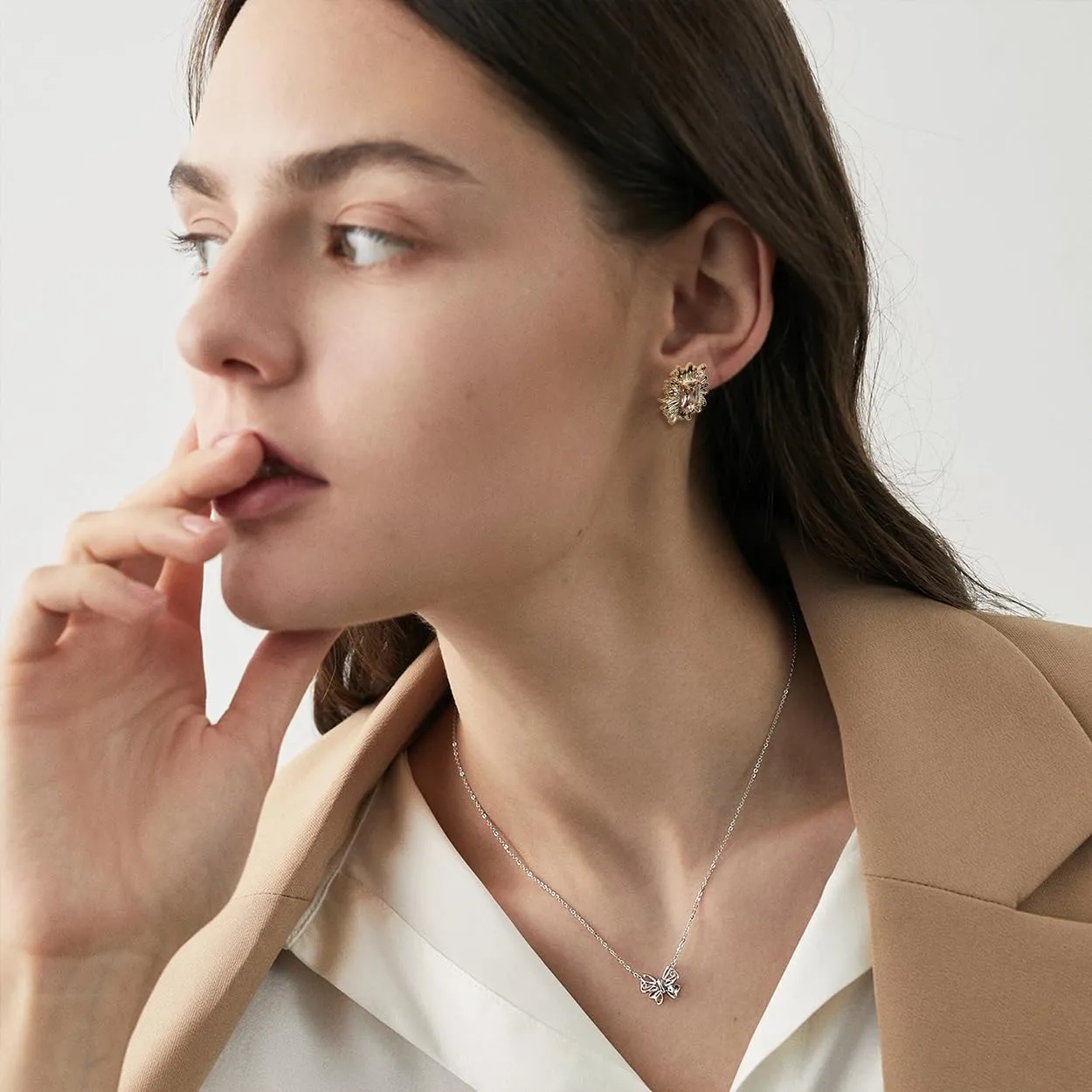 Sonateomber Large Gold Stud Earrings for Women, Statement Chunky Pearl Crystal Cubic Zirconia Wedding Bridal Prom Hypoallergenic Fashion Jewelry Gift