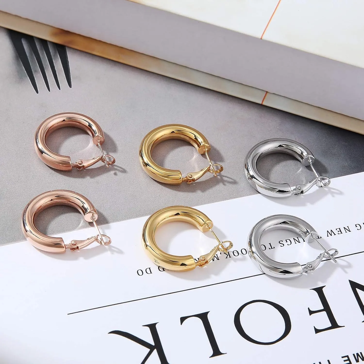 sovesi Chunky Gold Hoop Earrings for Women with 925 Sterling Silver Post, 14K Gold Plated Small Thick Gold Hoops Earrings for Women