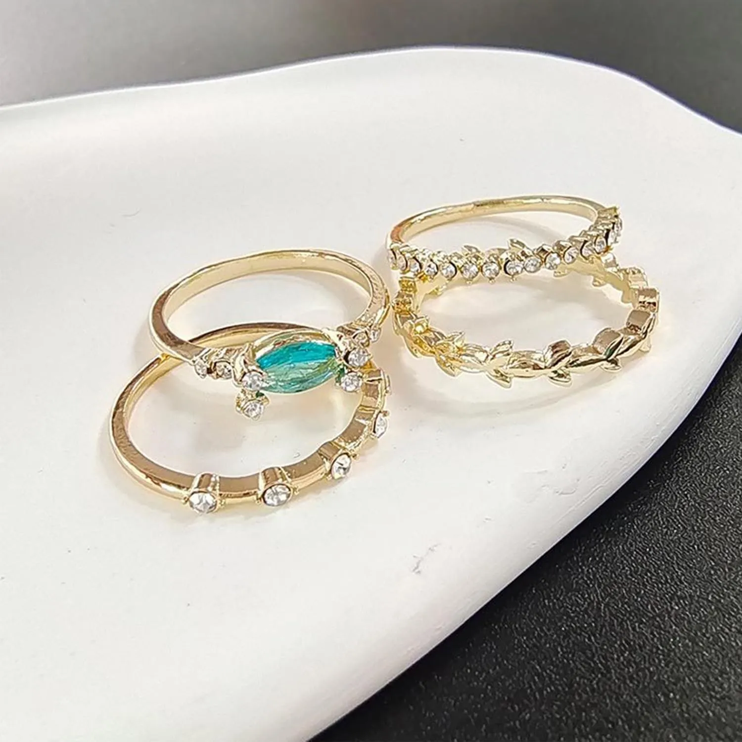 Stackable Gold Rings Set for Womem Dainty 14K Gold Plated Non Tarnish Stackable Rings Cubic Zirconia Stacking Ring for Size 6-10 Wedding Rings for Women Aesthetic Jewelry Gifts