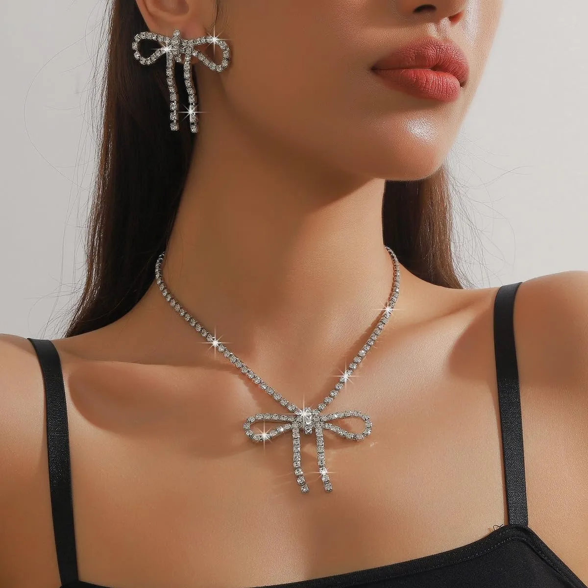 Unique Rhinestone Bow Pendant Bling Crystal Choker Pendant Necklace and Earrings Set Chic Boho Bow Tie Necklace for Women,Cute Dainty CZ Y3K Necklace Statement Vintage Jewelry Set