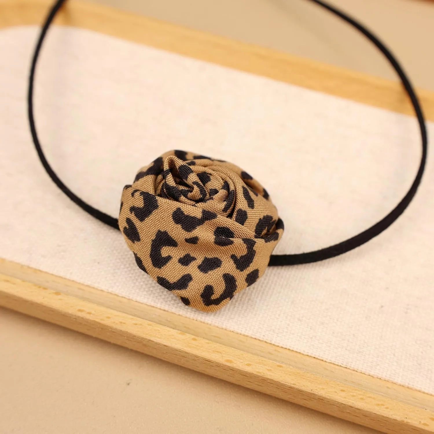 Vintage Leopard Print Rose Floral Choker Necklace Layered Suede Velvet Y Necklace Long Tassel Wrap Necklace with Artificial Flower for Women