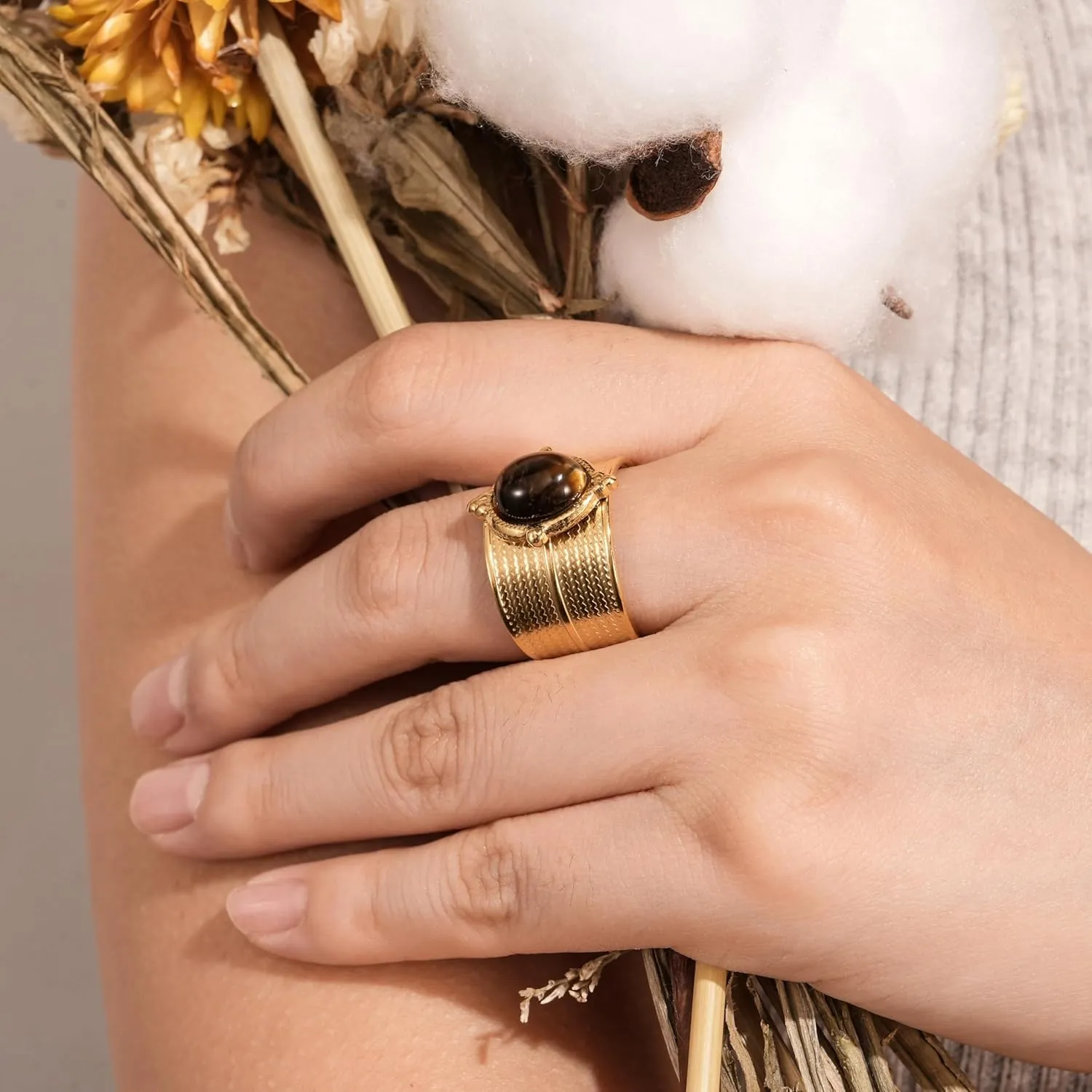 Western Captivating Tiger's Eye Stone Ring, 8 * 10mm Oval Gemstone 18K Gold Plated Stack Wide Ribbed Texture Band Statement Ring for Women Size 8