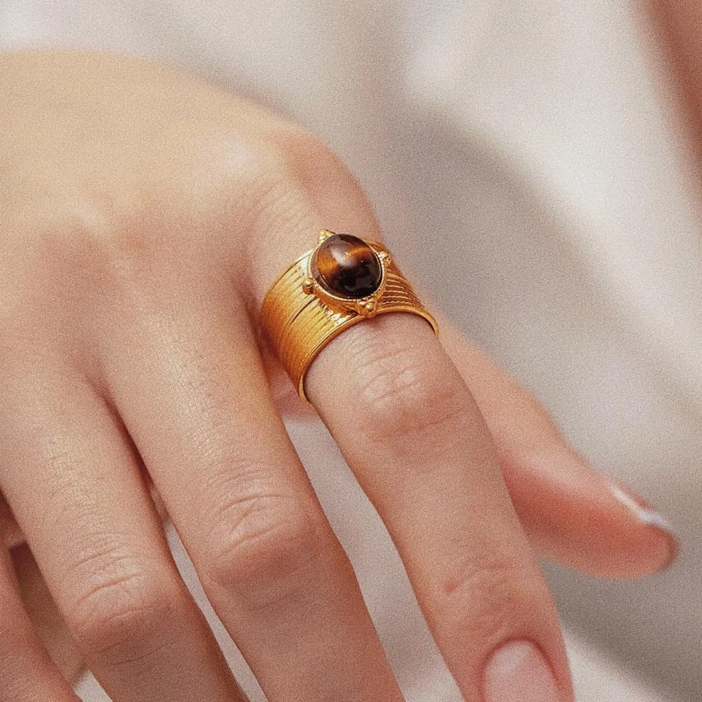 Western Captivating Tiger's Eye Stone Ring, 8 * 10mm Oval Gemstone 18K Gold Plated Stack Wide Ribbed Texture Band Statement Ring for Women Size 8